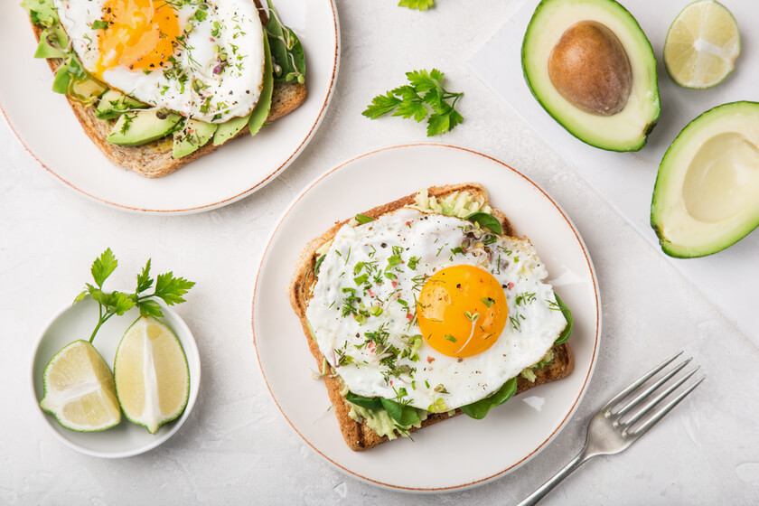 tost-with-eggs-and-avocado